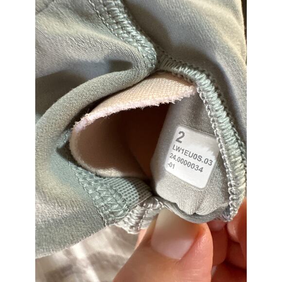 lululemon Align™ Cropped Cami Tank Top Light size 2 A/B Cup Yoga Pilates Lounge - Picture 6 of 6